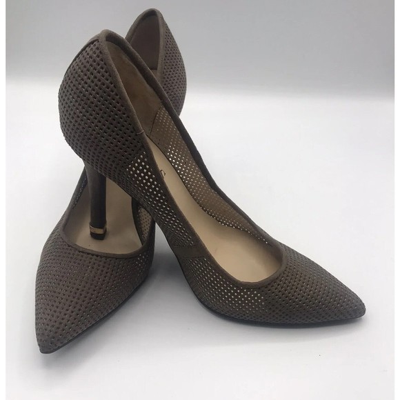 Guess Women's Classic Trace Pumps in Taupe Size 6M - Picture 6 of 9